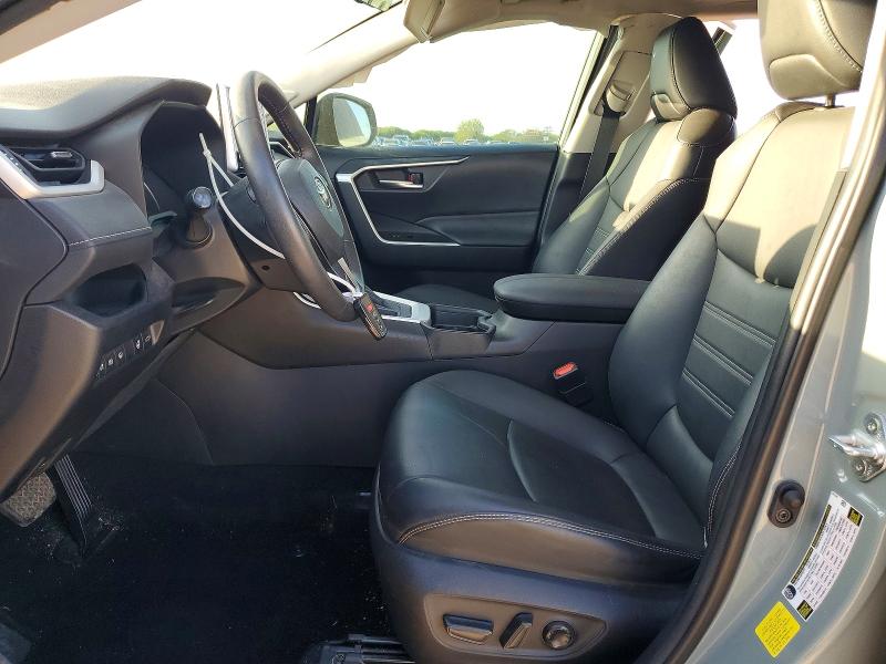 69878426 :رقم المزاد ، 2T3C1RFV8MW165958 vin ، 2021 Toyota Rav4 مزاد بيع