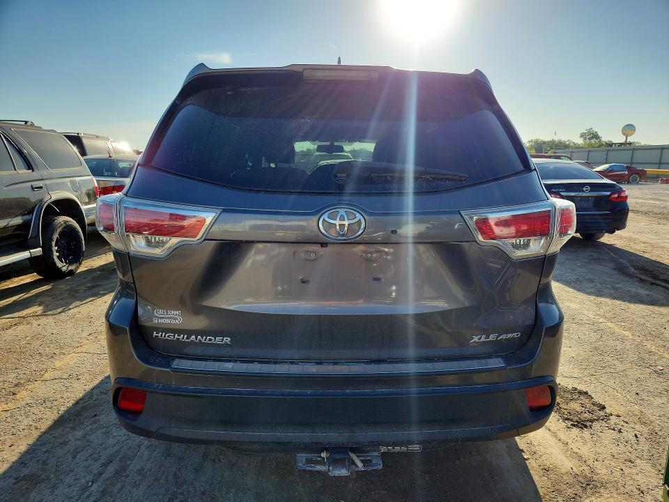 2016 Toyota Highlander მანქანა იყიდება აუქციონზე, vin: 5TDJKRFH9GS351593, აუქციონის ნომერი: 69195996