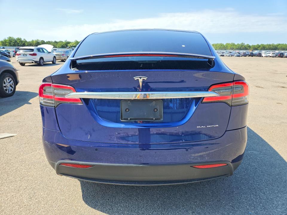 68395746 :رقم المزاد ، 5YJXCBE22LF239017 vin ، 2020 Tesla Model X مزاد بيع