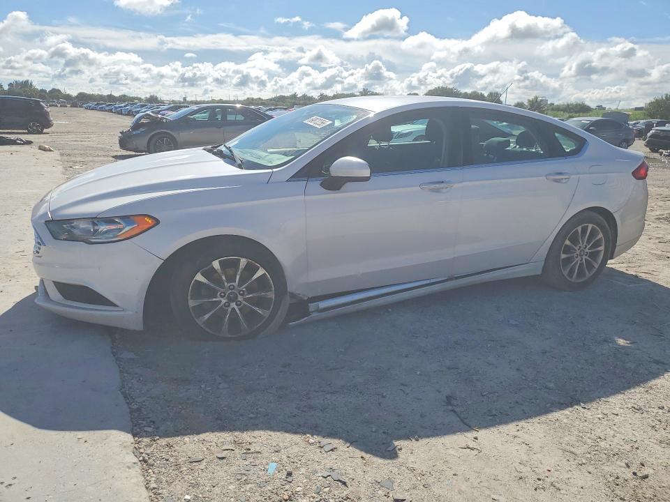 Auction sale of the 2017 Ford Fusion, vin: 3FA6P0H78HR281893, lot number: 69872256