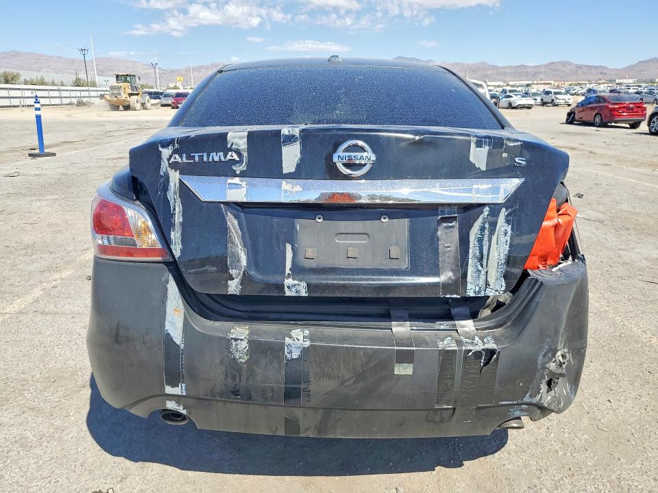 2015 Nissan Altima მანქანა იყიდება აუქციონზე, vin: 1N4AL3AP1FC138247, აუქციონის ნომერი: 68599166