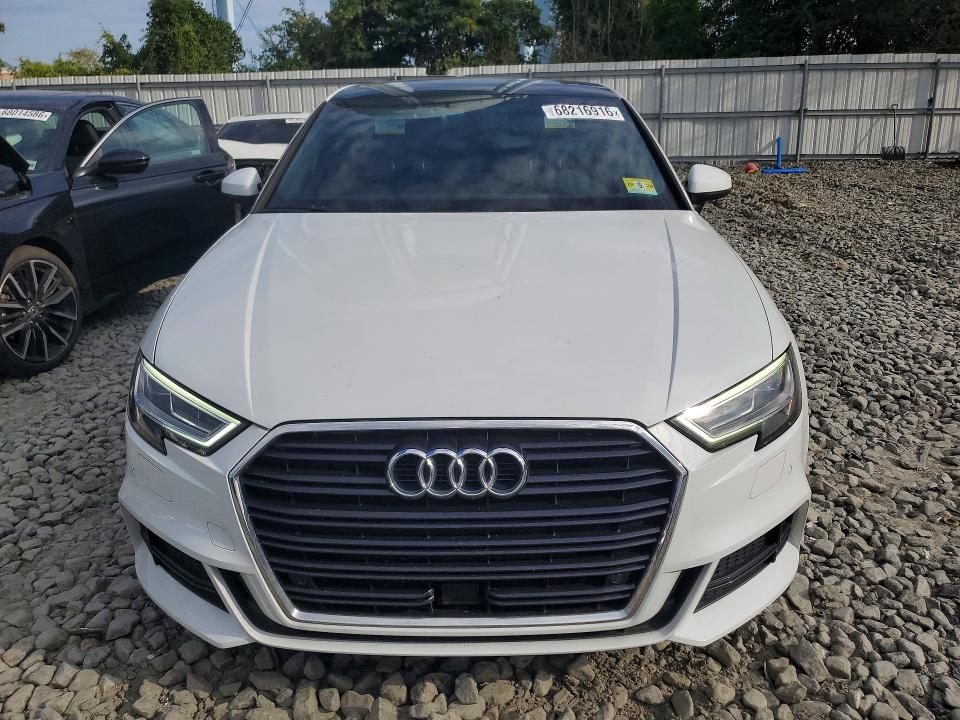 Продажа на аукционе авто 2019 Audi A3, vin: WAUJEGFF0KA076483, номер лота: 68216916
