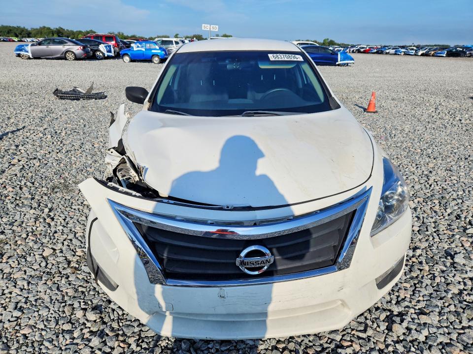 2015 Nissan Altima მანქანა იყიდება აუქციონზე, vin: 1N4AL3AP0FN385246, აუქციონის ნომერი: 68370896