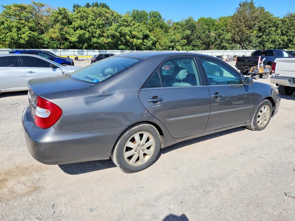68899716 :رقم المزاد ، 4T1BF30KX4U576814 vin ، 2004 Toyota Camry مزاد بيع
