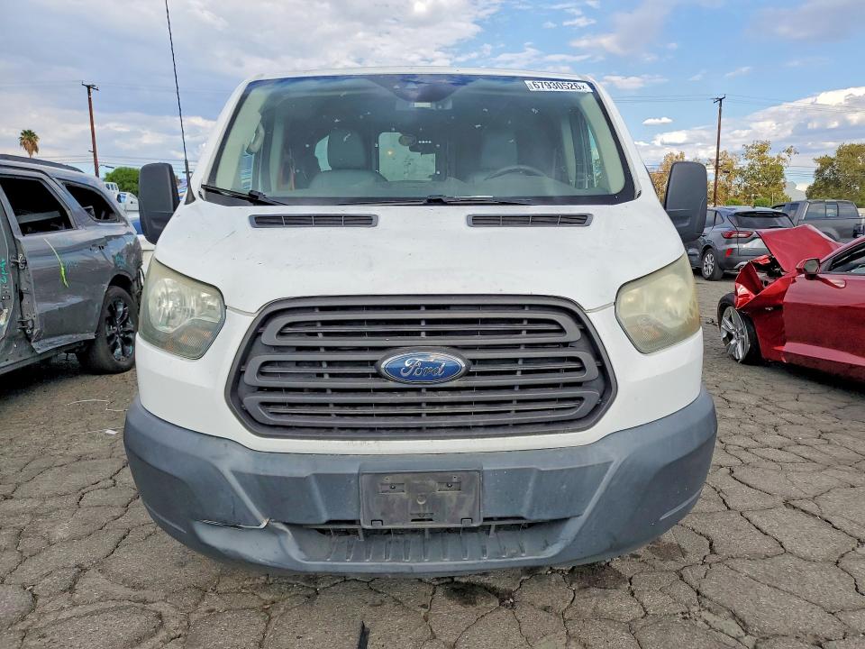 67930526 :رقم المزاد ، 1FTYE1YMXGKB08769 vin ، 2016 Ford Transit مزاد بيع