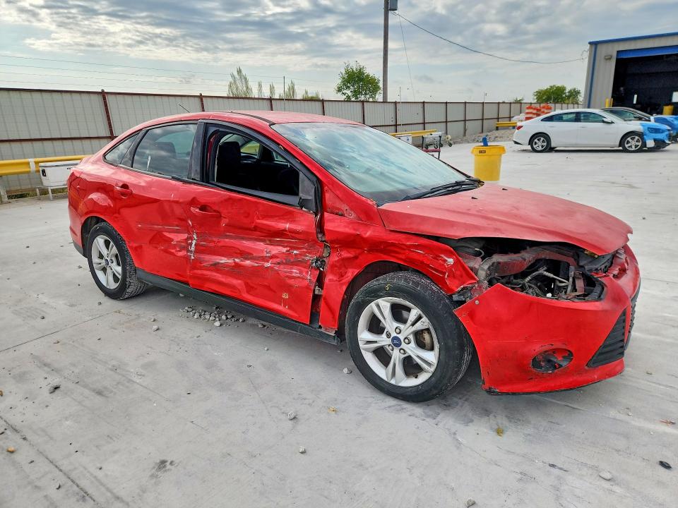 67872426 :رقم المزاد ، 1FADP3F24EL451905 vin ، 2014 Ford Focus مزاد بيع
