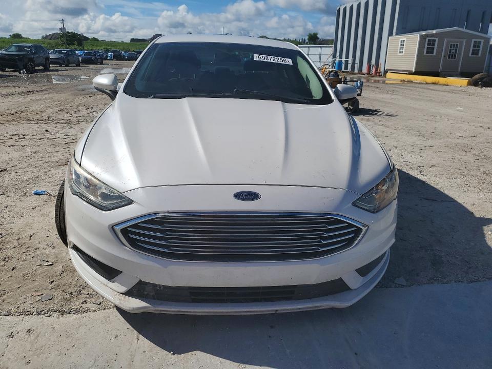 Продаж на аукціоні авто 2017 Ford Fusion, vin: 3FA6P0H78HR281893, номер лоту: 69872256