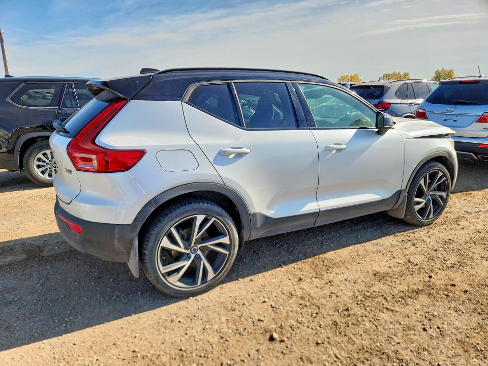 Продажа на аукционе авто 2022 Volvo Xc40, vin: YV4162UM0N2668997, номер лота: 69042926