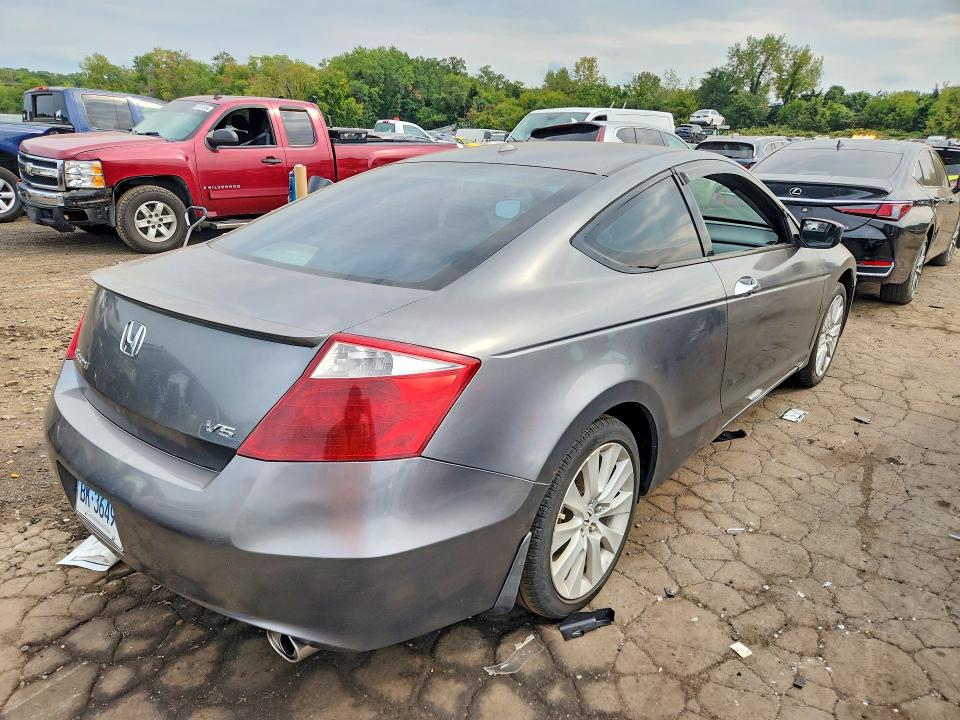 2008 Honda Accord მანქანა იყიდება აუქციონზე, vin: 1HGCS228X8A015800, აუქციონის ნომერი: 69331776