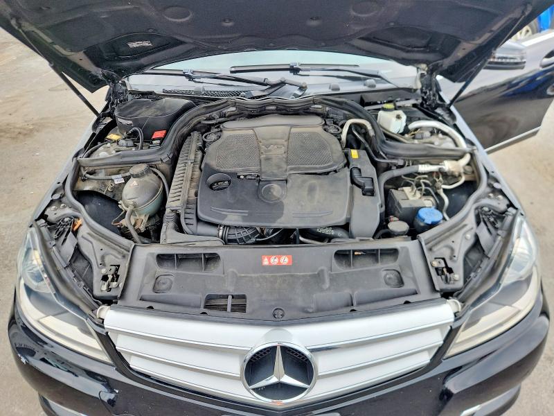 Продаж на аукціоні авто 2013 Mercedes-benz C, vin: WDDGF8ABXDR262384, номер лоту: 69302656