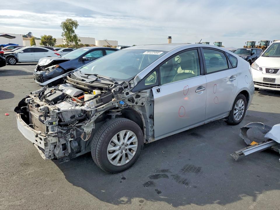 70122466 :رقم المزاد ، JTDKN3DP0C3026961 vin ، 2012 Toyota Prius Plug-in Hybrid مزاد بيع