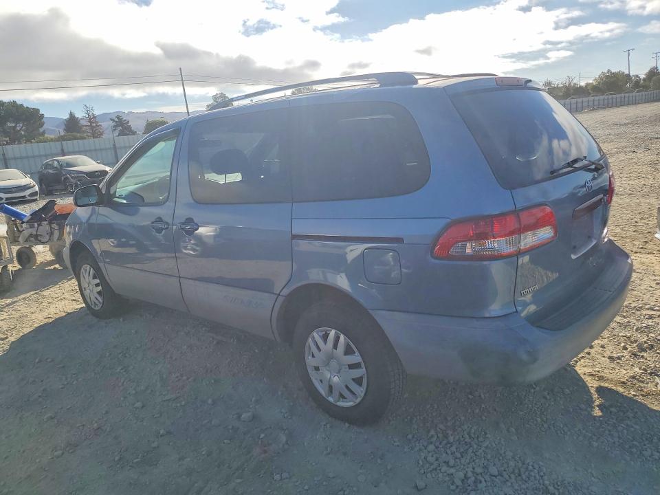 70604856 :رقم المزاد ، 4T3ZF13C81U334145 vin ، 2001 Toyota Sienna مزاد بيع