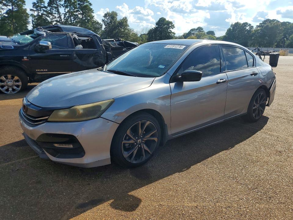 67281276 :رقم المزاد ، 1HGCR2F3XHA085291 vin ، 2017 Honda Accord مزاد بيع