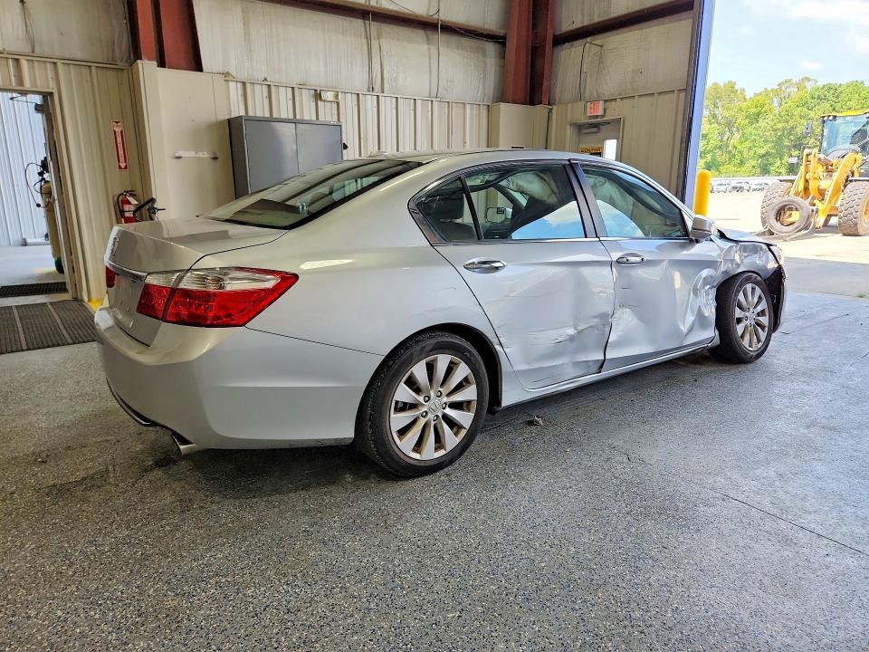 Продажа на аукционе авто 2015 Honda Accord, vin: 1HGCR2F89FA202769, номер лота: 67729716