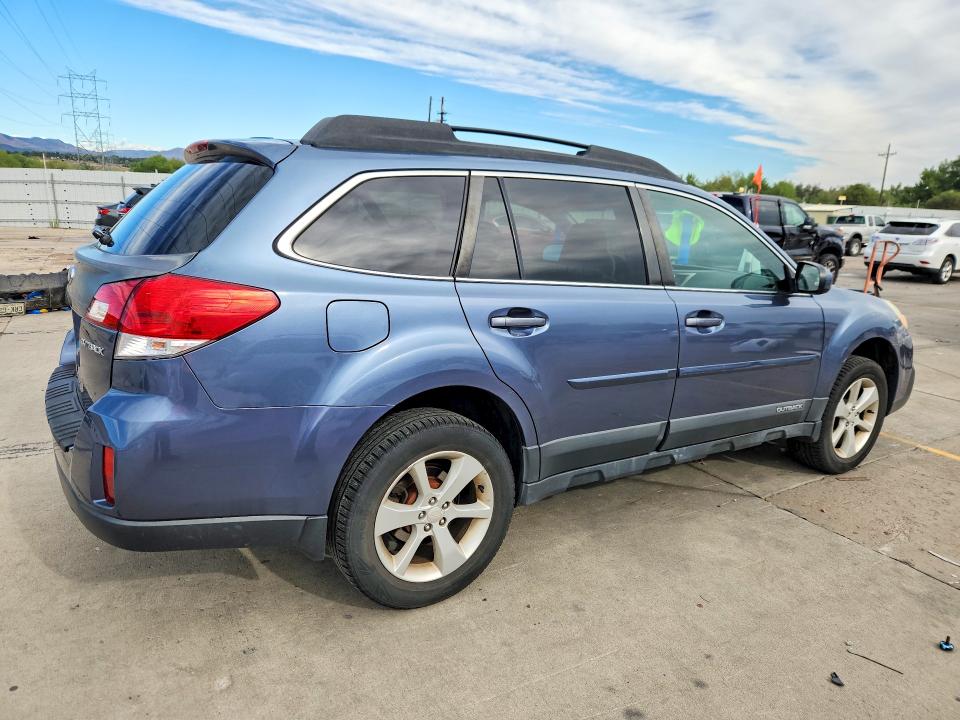 67485936 :رقم المزاد ، 4S4BRCCC4D3207092 vin ، 2013 Subaru Outback مزاد بيع