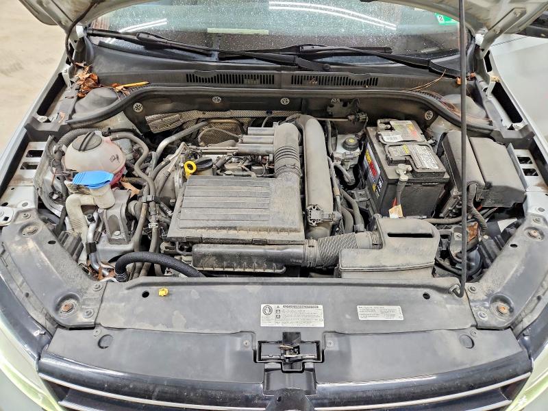70247206 :رقم المزاد ، 3VW2B7AJ3HM298892 vin ، 2017 Volkswagen Jetta مزاد بيع