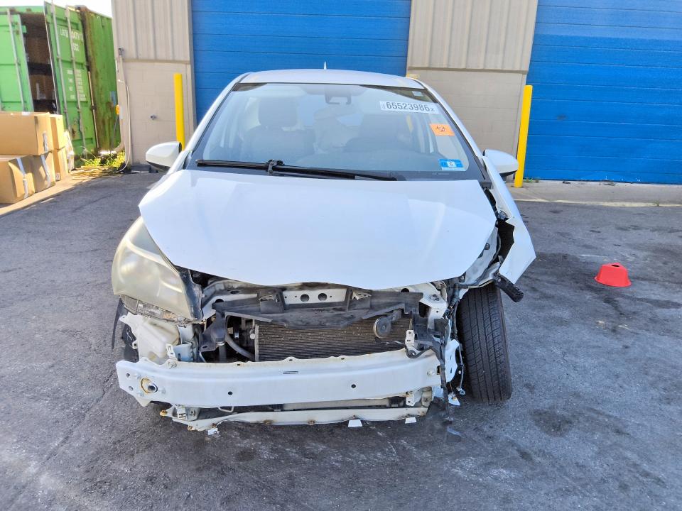 2017 Toyota Yaris მანქანა იყიდება აუქციონზე, vin: VNKKTUD35HA074782, აუქციონის ნომერი: 65523986