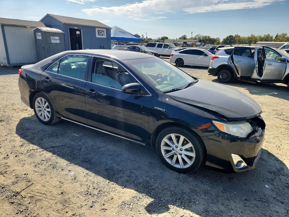 69734766 :رقم المزاد ، 4T1BD1FKXDU070000 vin ، 2013 Toyota Camry Hybrid مزاد بيع
