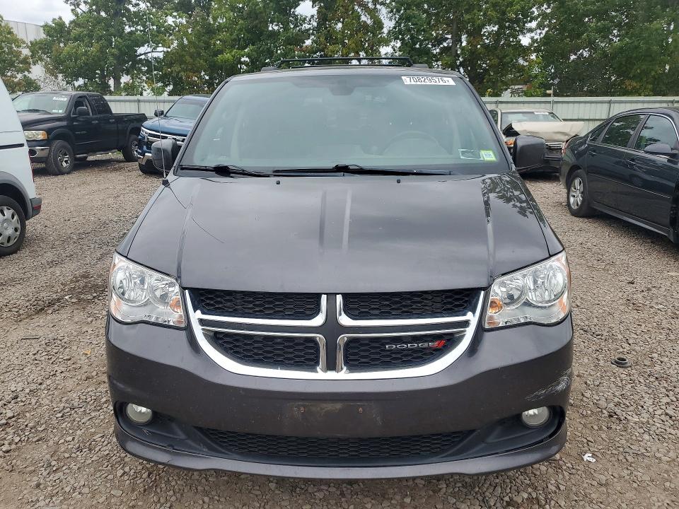 70829576 :رقم المزاد ، 2C4RDGCG5KR545990 vin ، 2019 Dodge Grand Caravan مزاد بيع