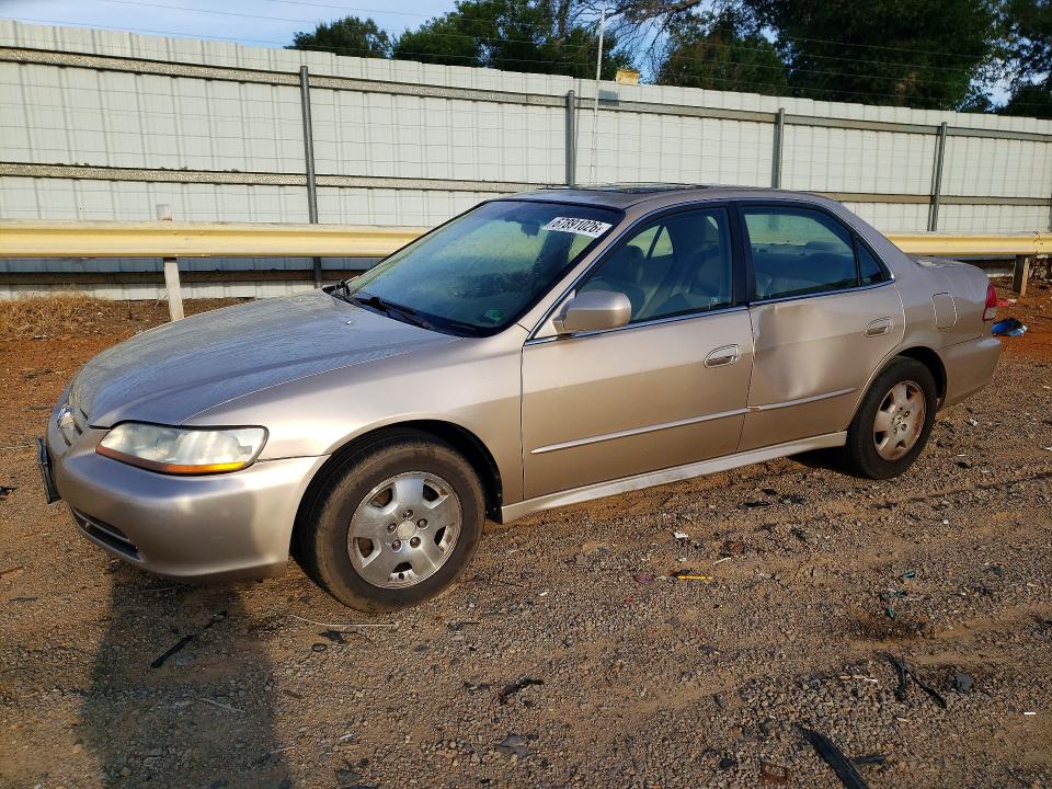 2002 Honda Accord მანქანა იყიდება აუქციონზე, vin: 1HGCG16592A025401, აუქციონის ნომერი: 67891026