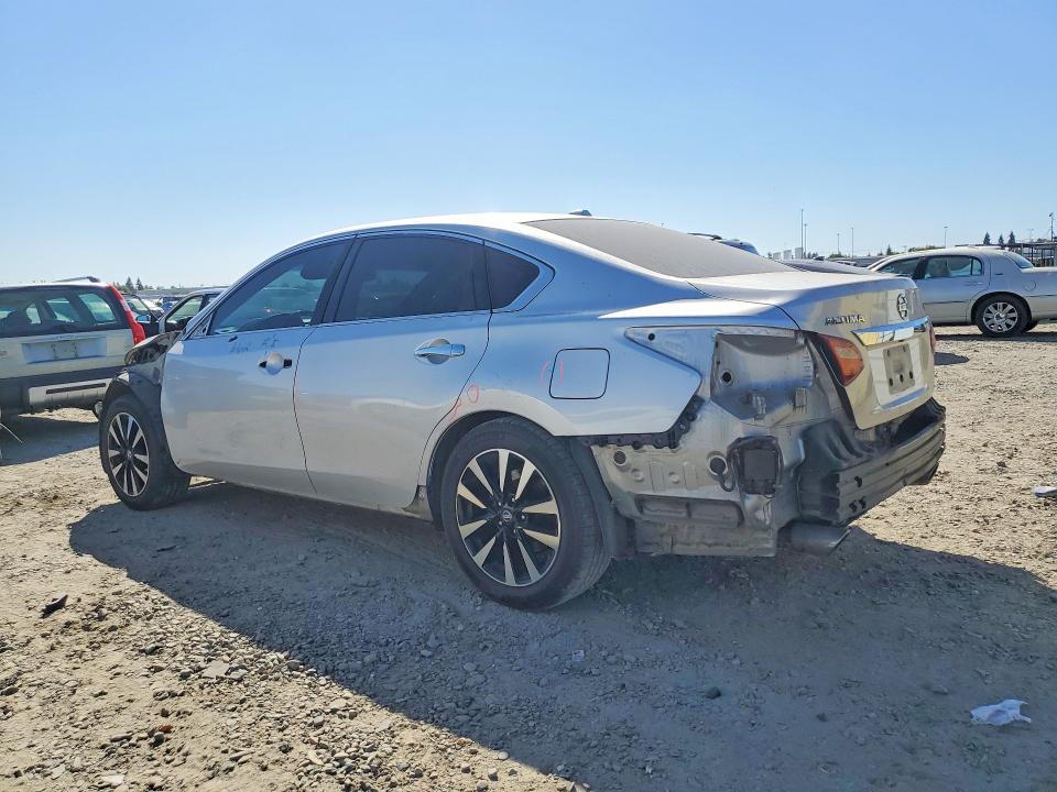 69948636 :رقم المزاد ، 1N4AL3AP7JC213090 vin ، 2018 Nissan Altima مزاد بيع