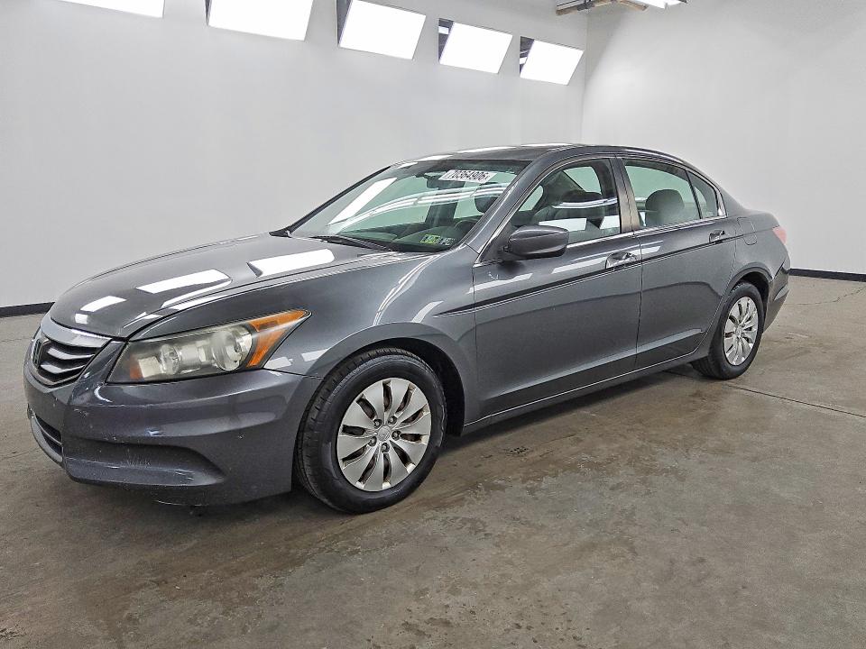 70364906 :رقم المزاد ، 1HGCP2F32CA235411 vin ، 2012 Honda Accord مزاد بيع