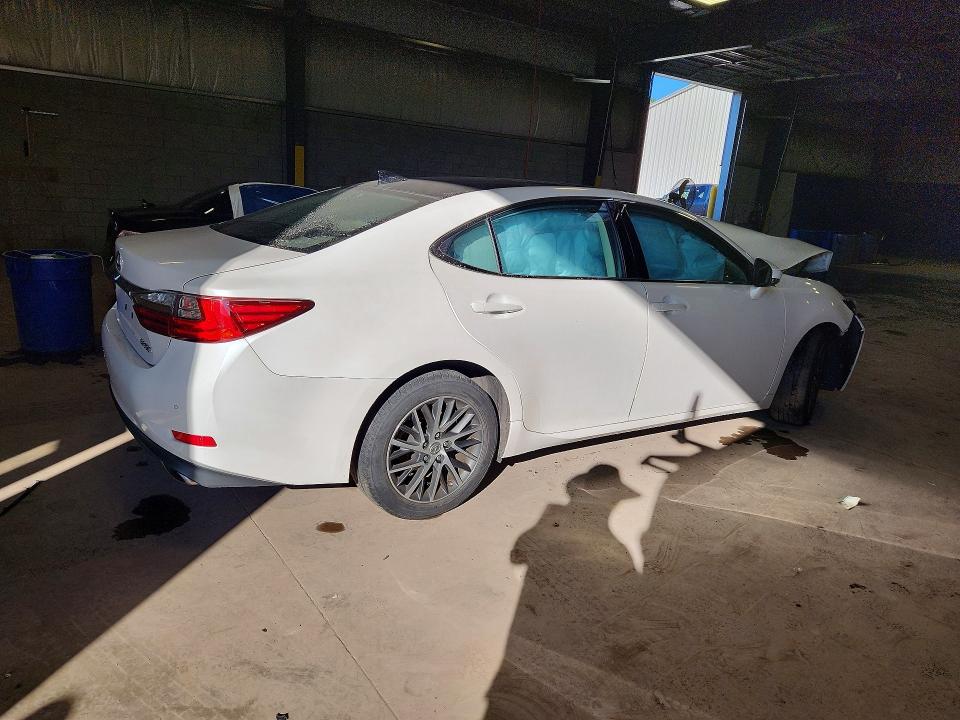 68637946 :رقم المزاد ، 58ABK1GGXJU082703 vin ، 2018 Lexus Es مزاد بيع