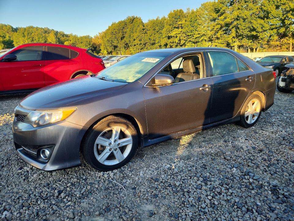 70247196 :رقم المزاد ، 4T1BF1FK4DU717131 vin ، 2013 Toyota Camry مزاد بيع