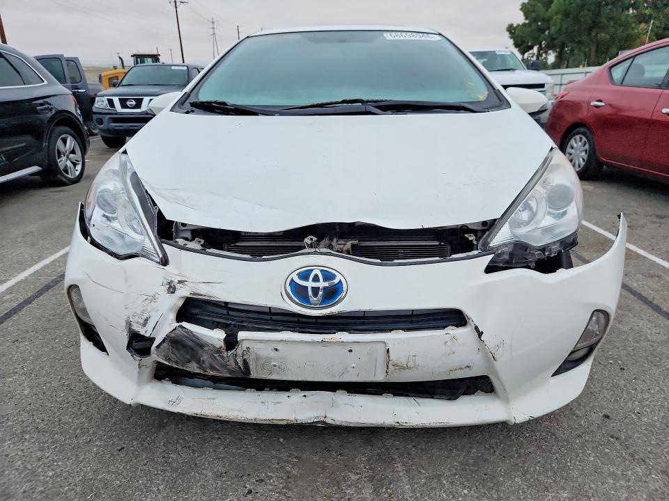 Продажа на аукционе авто 2012 Toyota Prius C, vin: JTDKDTB39C1028061, номер лота: 68698946