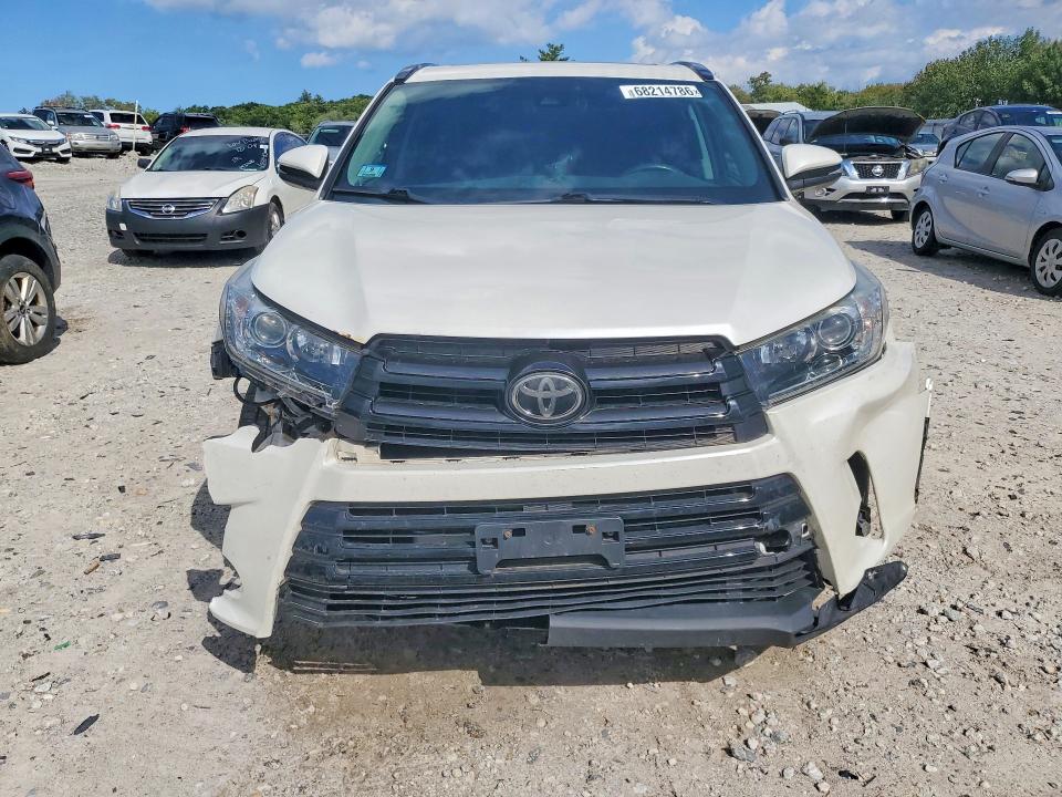 Продаж на аукціоні авто 2017 Toyota Highlander, vin: 5TDJZRFHXHS395440, номер лоту: 68214786