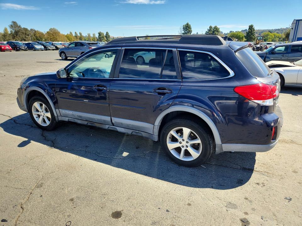 68111486 :رقم المزاد ، 4S4BRBKC9E3243258 vin ، 2014 Subaru Outback مزاد بيع