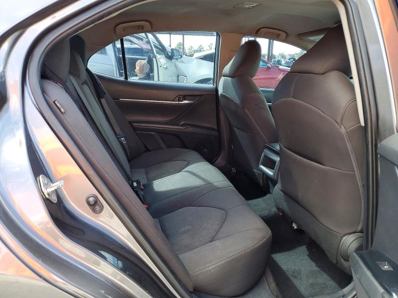 70228496 :رقم المزاد ، 4T1C11AK2LU934069 vin ، 2020 Toyota Camry مزاد بيع