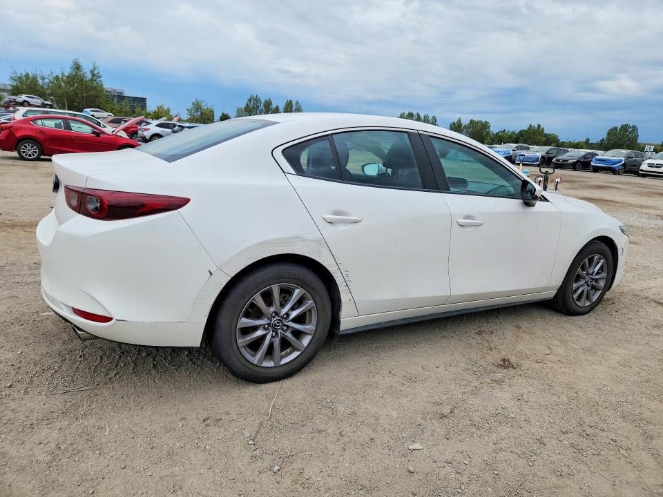 68189016 :رقم المزاد ، JM1BPBCL8N1505596 vin ، 2022 Mazda 3 مزاد بيع