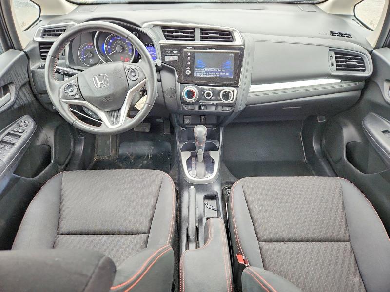 68835916 :رقم المزاد ، 3HGGK5H64JM706838 vin ، 2018 Honda Fit مزاد بيع
