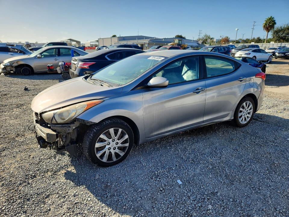 70841886 :رقم المزاد ، KMHDH4AE5CU302940 vin ، 2012 Hyundai Elantra مزاد بيع