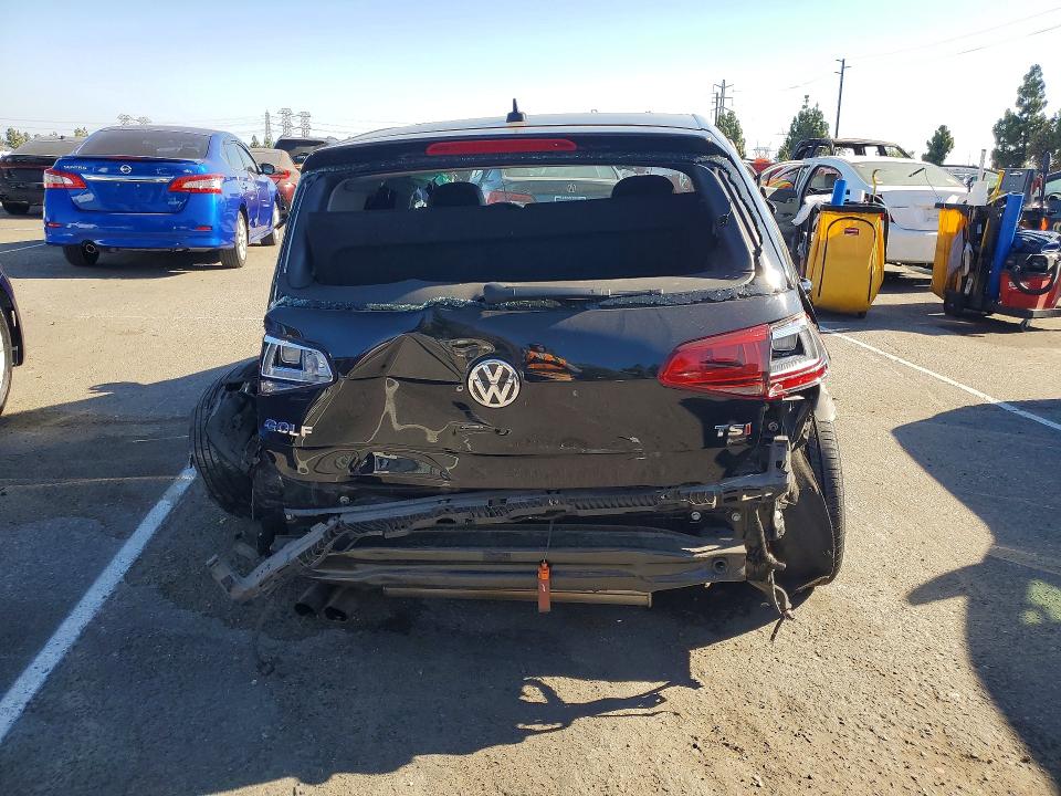 67848856 :رقم المزاد ، 3VW217AU2HM071867 vin ، 2017 Volkswagen Golf مزاد بيع