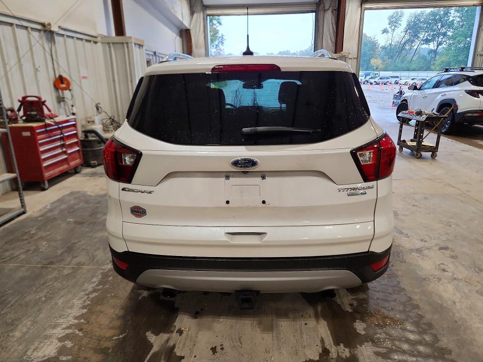 2019 Ford Escape მანქანა იყიდება აუქციონზე, vin: 1FMCU9J90KUA02888, აუქციონის ნომერი: 71235776