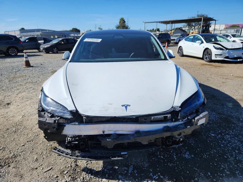 Продажа на аукционе авто 2025 Tesla Model 3, vin: 5YJ3E1EA7SF980272, номер лота: 70704536