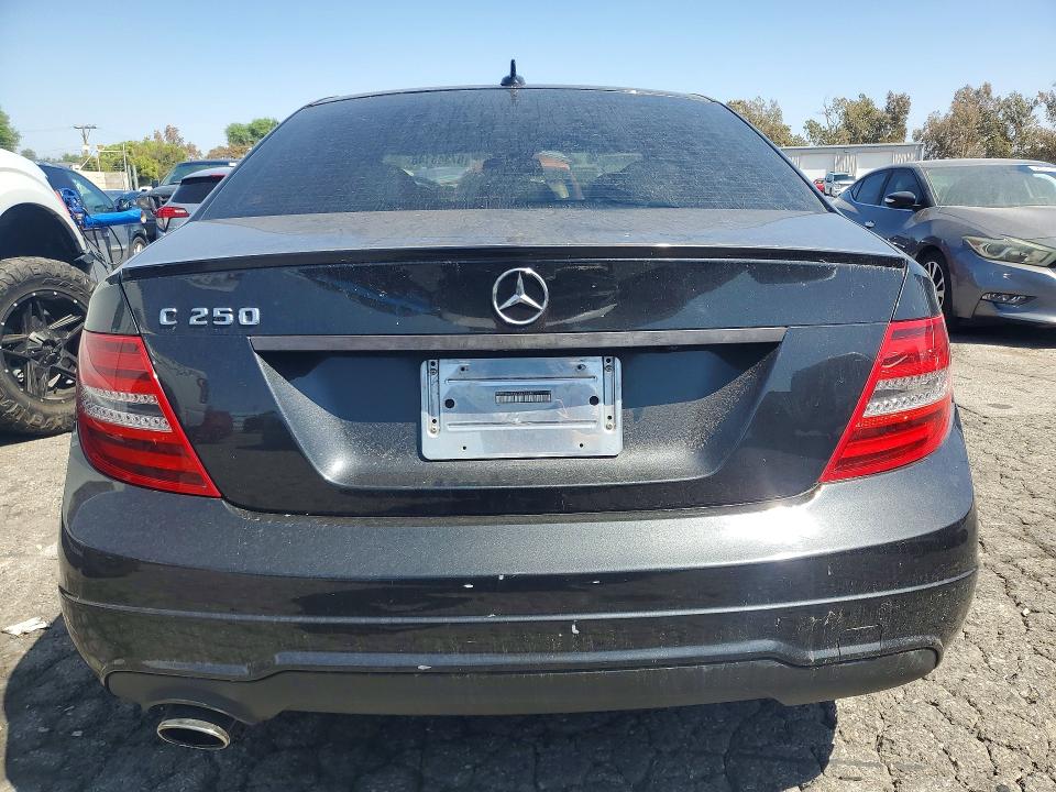 Продаж на аукціоні авто 2012 Mercedes-benz C, vin: WDDGF4HB3CA651640, номер лоту: 67345146