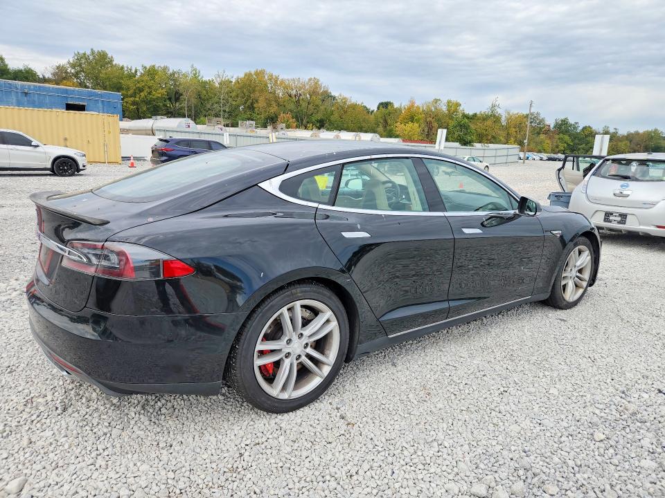 Продажа на аукционе авто 2013 Tesla Model S, vin: 5YJSA1CN2DFP14741, номер лота: 71178746