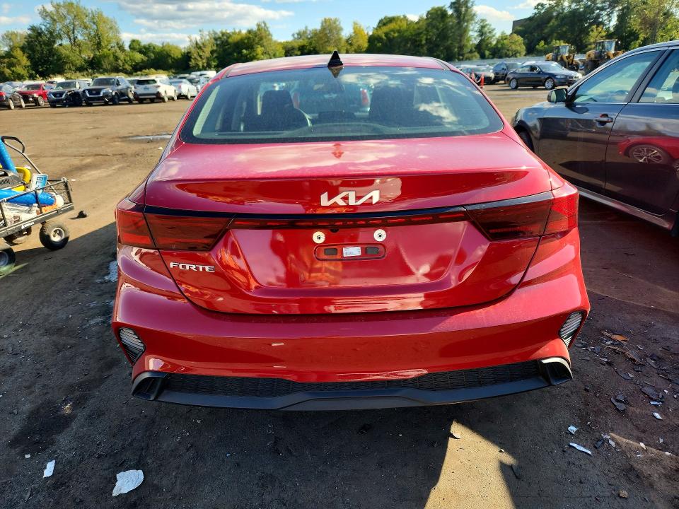 2022 Kia Forte მანქანა იყიდება აუქციონზე, vin: 3KPF24AD1NE493358, აუქციონის ნომერი: 69065126