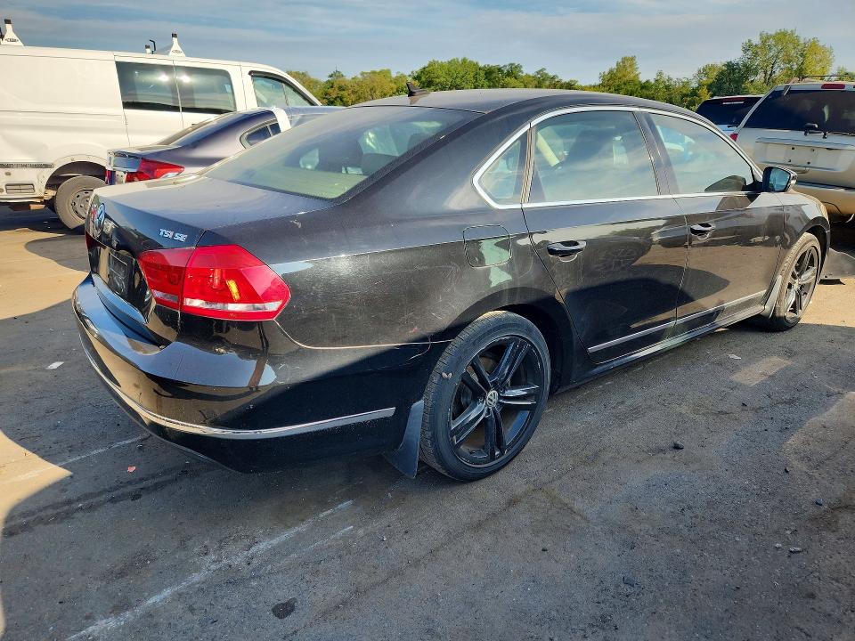 69091086 :رقم المزاد ، 1VWBT7A35FC069451 vin ، 2015 Volkswagen Passat مزاد بيع