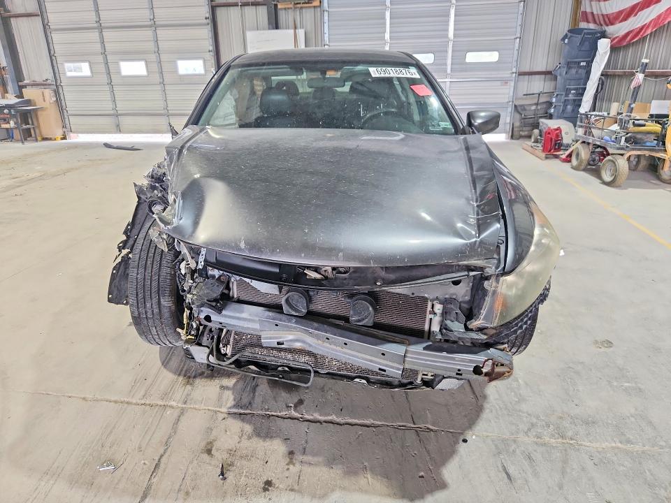 69018876 :رقم المزاد ، 1HGCP2F69BA046554 vin ، 2011 Honda Accord مزاد بيع
