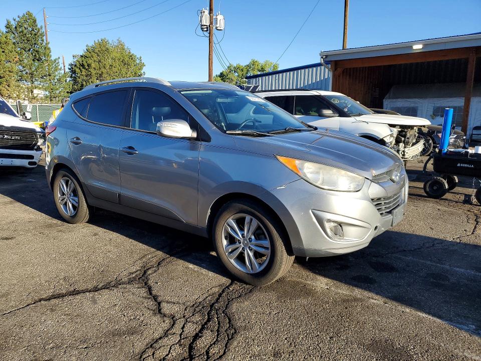 2013 Hyundai Tucson მანქანა იყიდება აუქციონზე, vin: KM8JU3AC1DU560641, აუქციონის ნომერი: 68370256