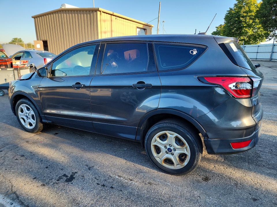 2018 Ford Escape მანქანა იყიდება აუქციონზე, vin: 1FMCU0F70JUC68297, აუქციონის ნომერი: 70372196