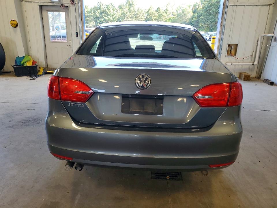 2013 Volkswagen Jetta მანქანა იყიდება აუქციონზე, vin: 3VW2K7AJ7DM401757, აუქციონის ნომერი: 67673286