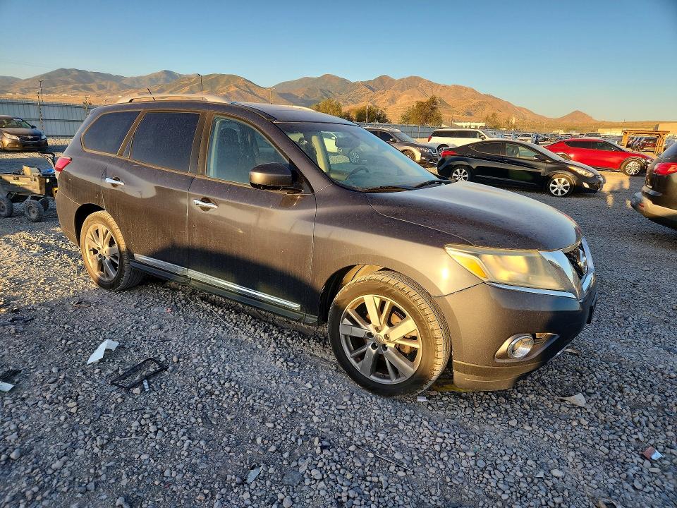 68883676 :رقم المزاد ، 5N1AR2MM1EC631263 vin ، 2014 Nissan Pathfinder مزاد بيع
