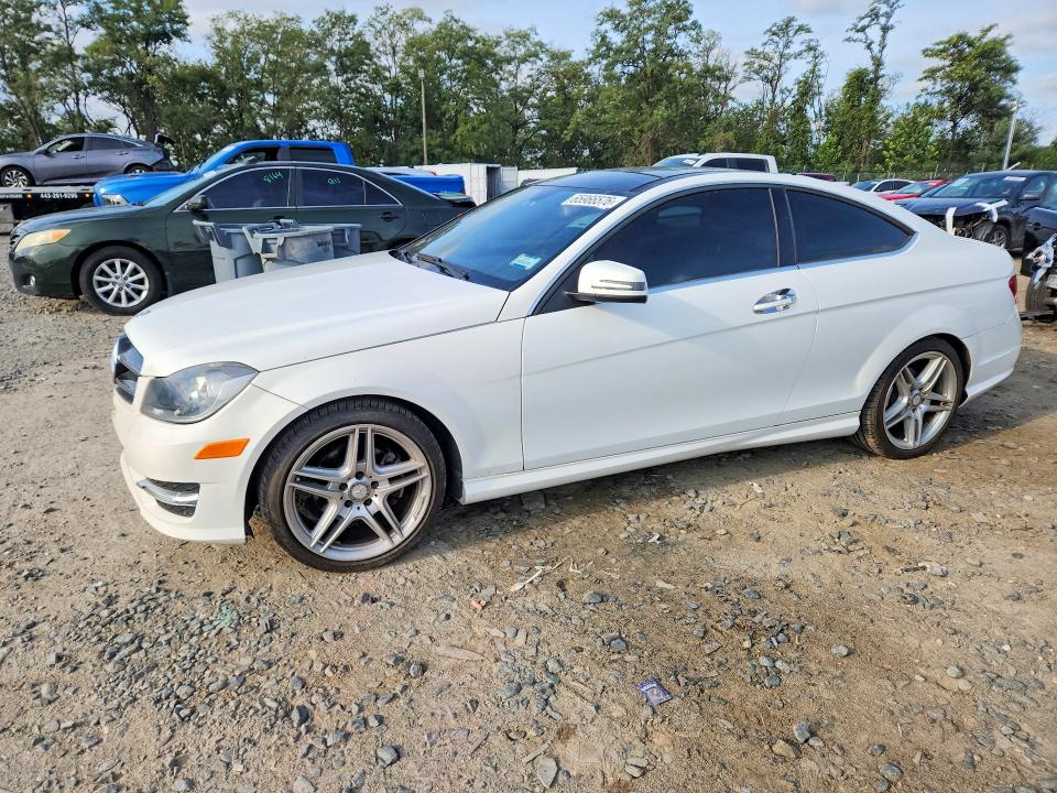 2014 Mercedes-benz C მანქანა იყიდება აუქციონზე, vin: WDDGJ4HB5EG306947, აუქციონის ნომერი: 65966576