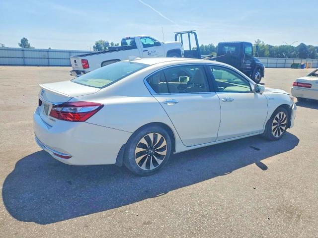 Продажа на аукционе авто 2017 Honda Accord, vin: JHMCR6F5XHC002792, номер лота: 68858546