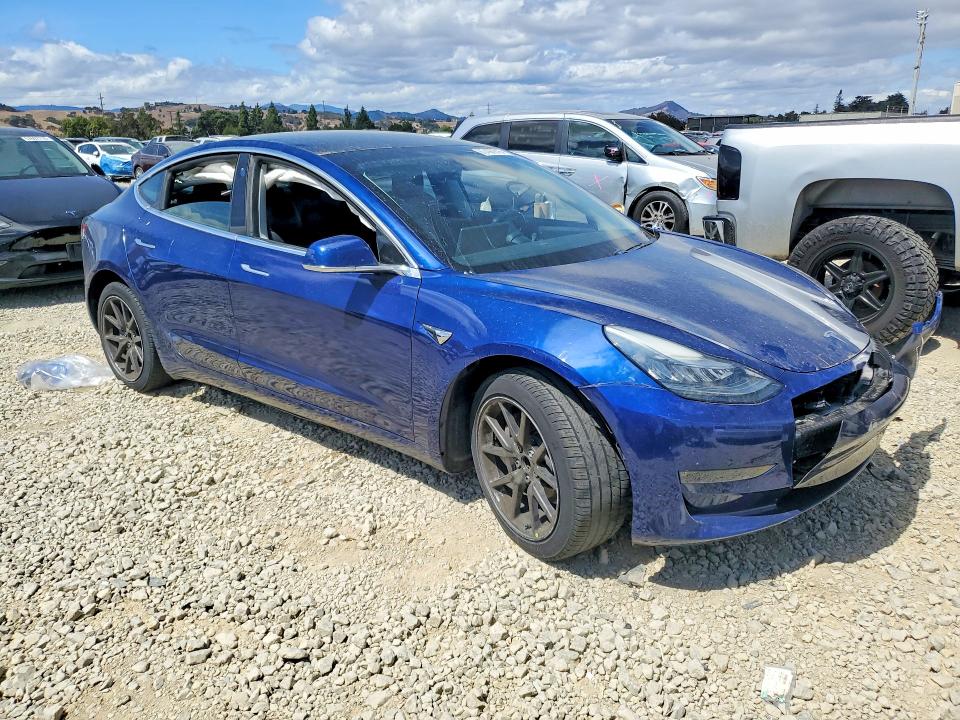 67497016 :رقم المزاد ، 5YJ3E1EA7JF160952 vin ، 2018 Tesla Model 3 مزاد بيع